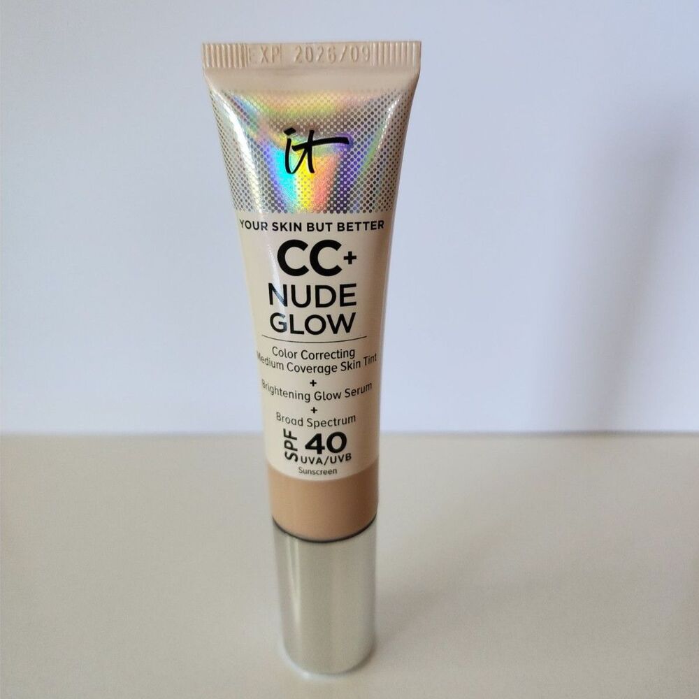 NWOB IT Cosmetics CC+ Nude Glow Skin Tint in shade Medium. SPF 40.